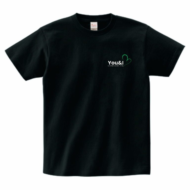 黒Tシャツ